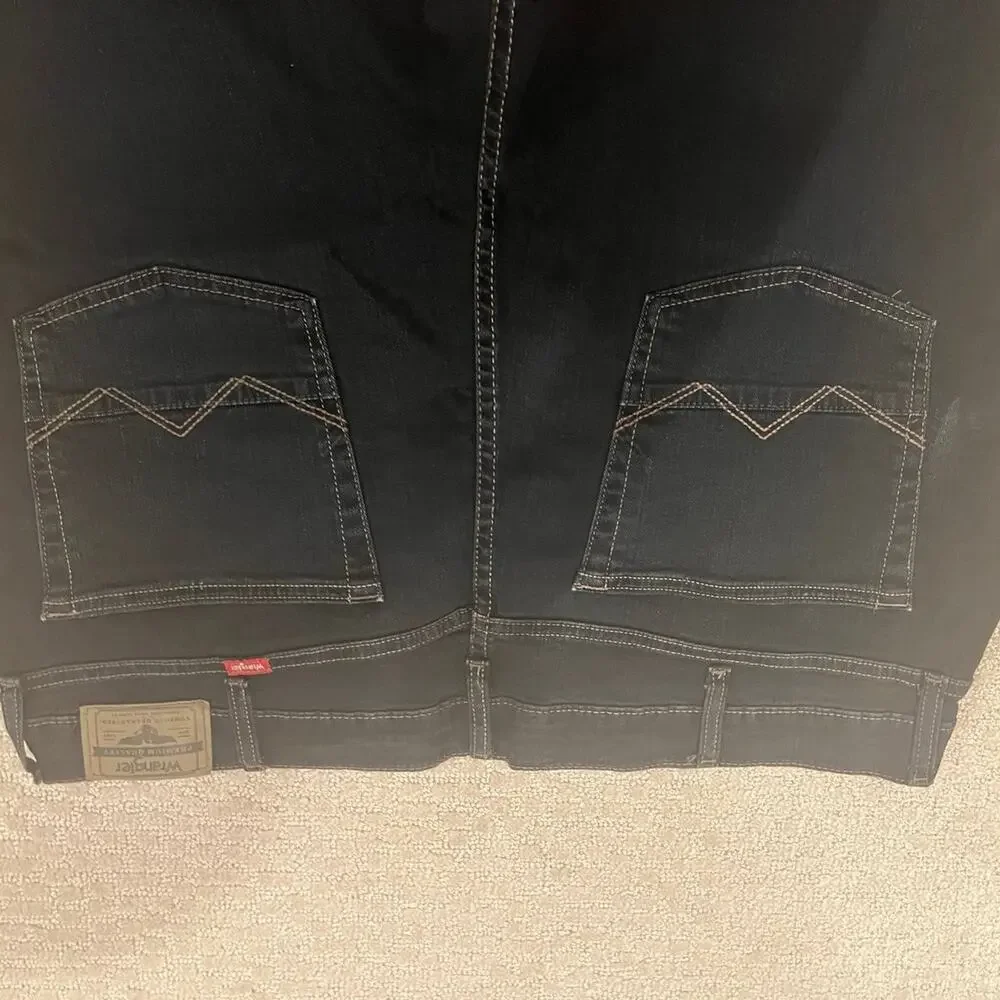 Wrangler men’s straight fit jeans 42x30